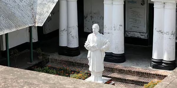 পতিসরে রবীন্দ্রনাথের কৃষি সমবায় ব্যাংক